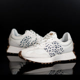 NEW BALANCE : New Balance 327, Femme, Beige Blanc Leopard