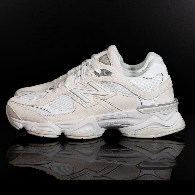 NEW BALANCE : New Balance 9060, Femme Gris/ Blanc