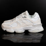 NEW BALANCE : New Balance 9060, homme Gris/ Blanc