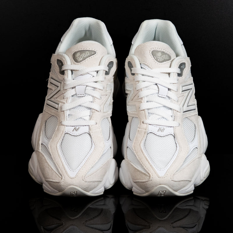 NEW BALANCE : New Balance 9060, Femme Gris/ Blanc