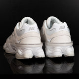 NEW BALANCE : New Balance 9060, Femme Gris/ Blanc