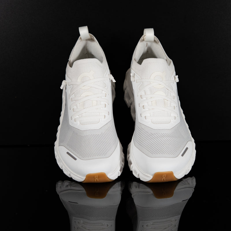 ON : On Cloud 6 Versa Femme, Blanc / Blanc