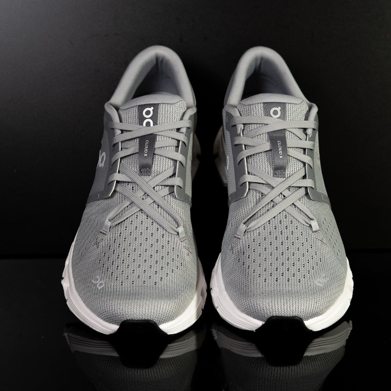 ON : On Cloud X 4 Homme Ivoire/ Gris