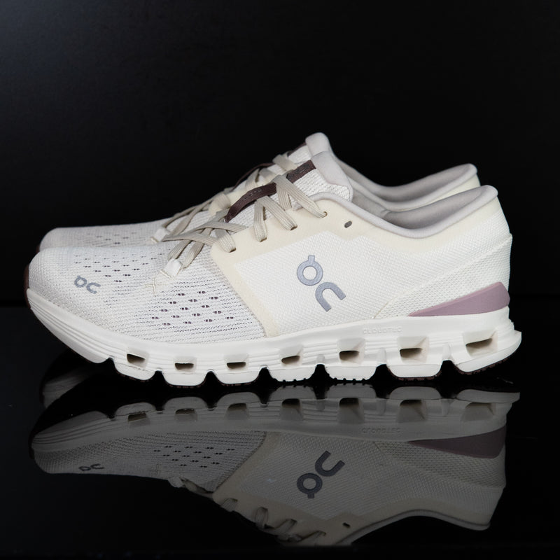 ON : On Cloud X 4 Femme, Ivoire