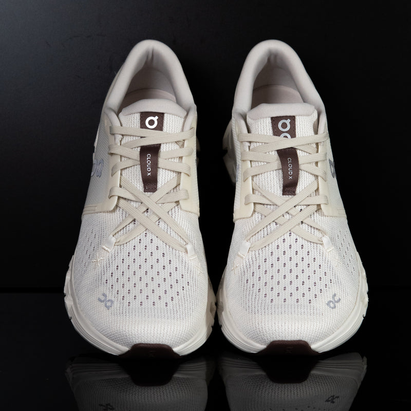 ON : On Cloud X 4 Femme, Ivoire