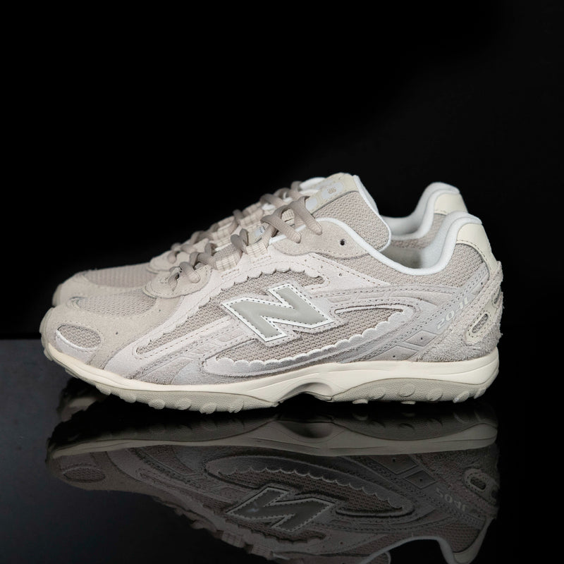 NEW BALANCE : New Balance 204L Femme Blanc/ Beige