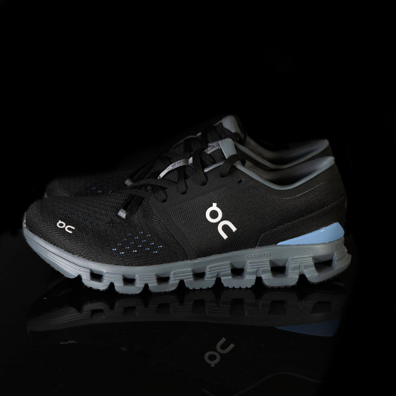ON : On Cloud X 4 Homme, Noir/ Bleu