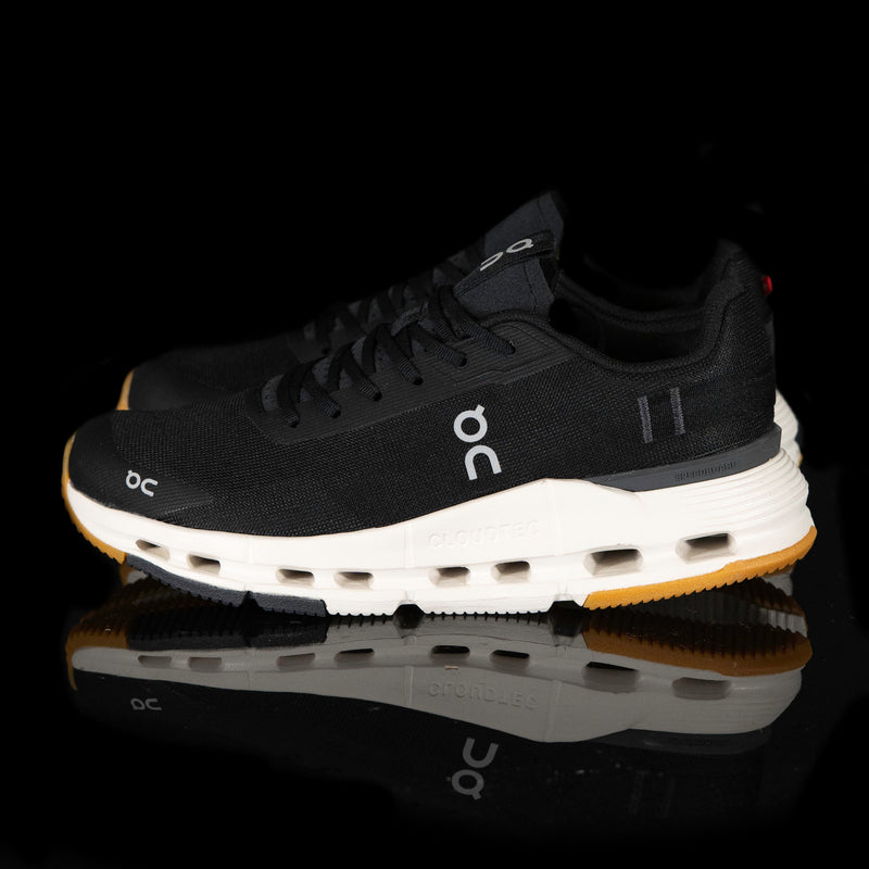 ON : On Cloudnova Forme 2, Noir / Ivoire