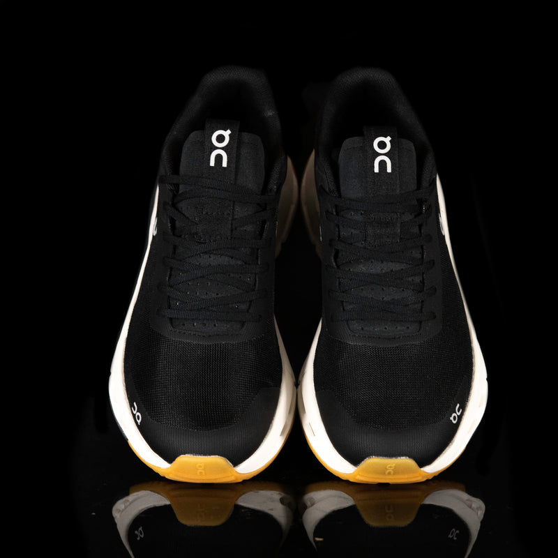 ON : On Cloudnova Forme 2, Noir / Ivoire