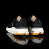 ON : On Cloudnova Forme 2, Noir / Ivoire