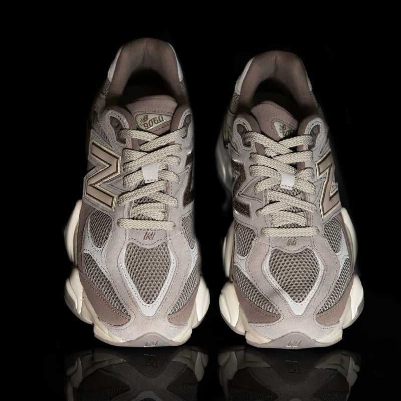 NEW BALANCE : New Balance 9060, Homme, Brun