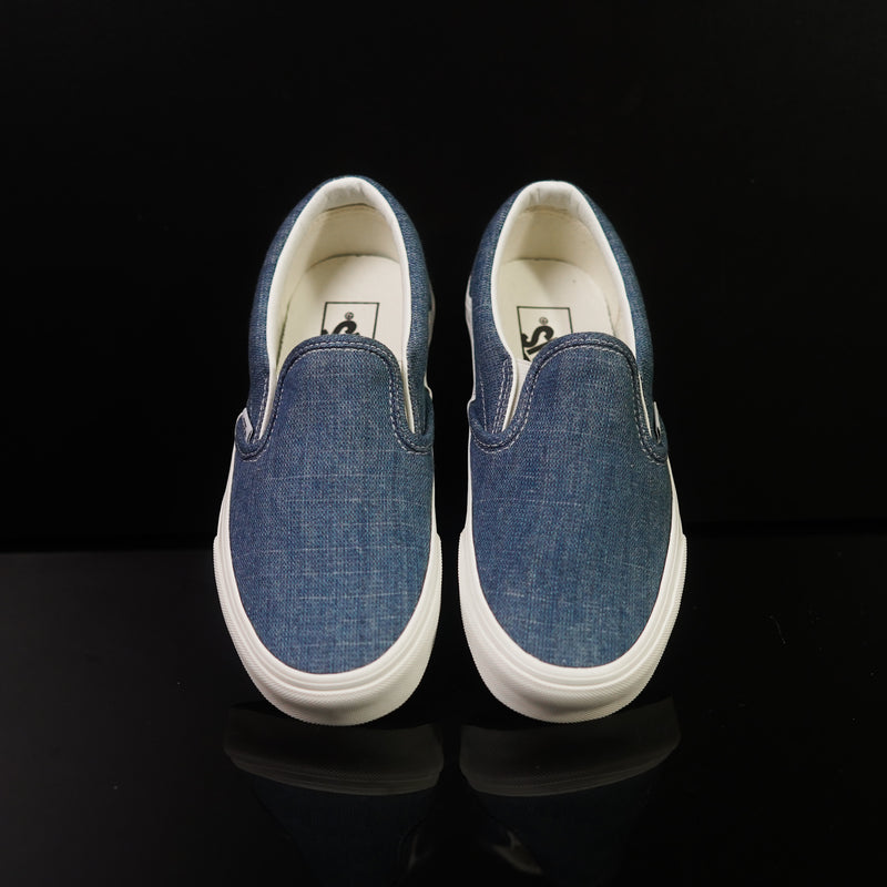 VANS : Unisex Classic Slip-On, Bleu Jean/ Blanc