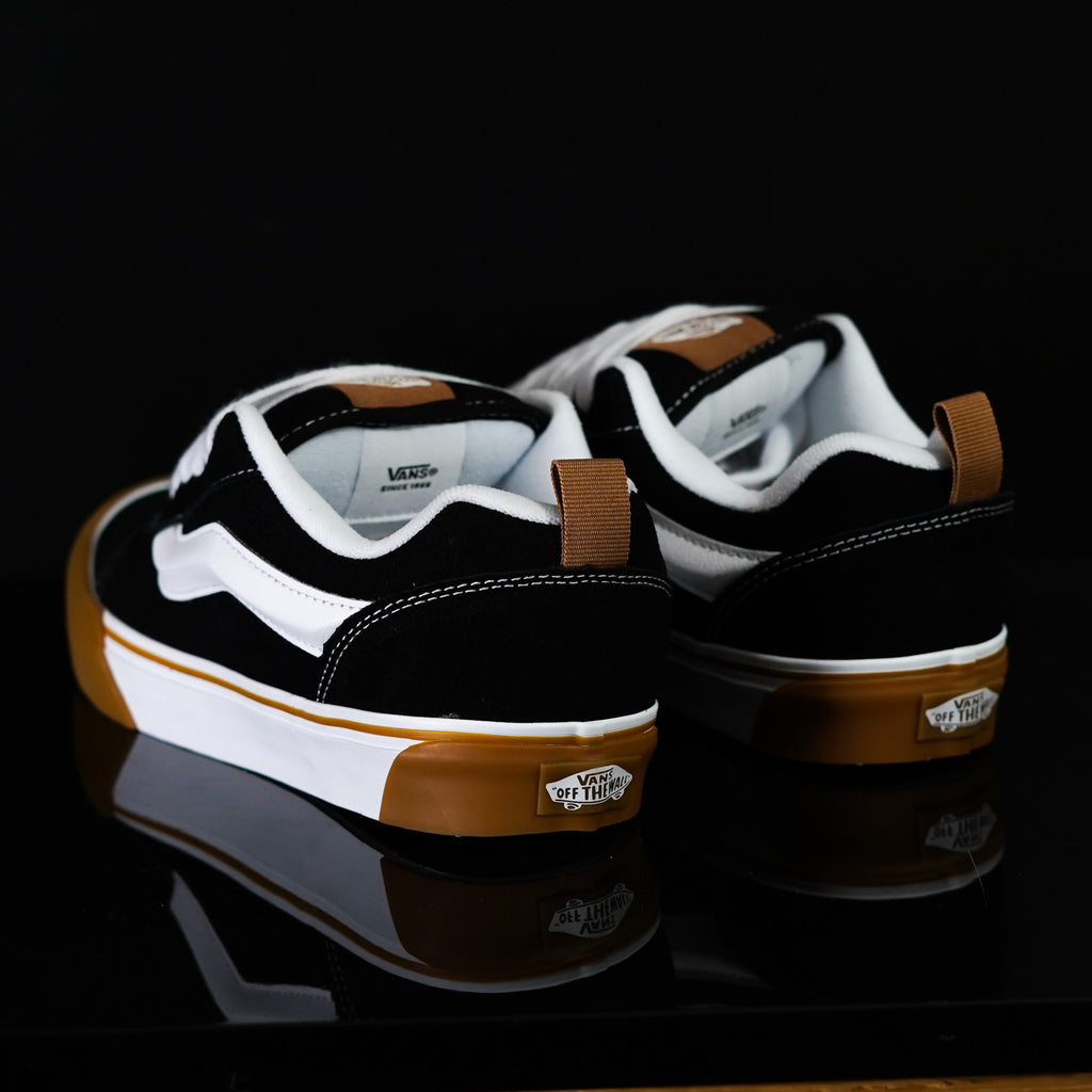 VANS Men s Vans Knu Skool Gum Bumper Black