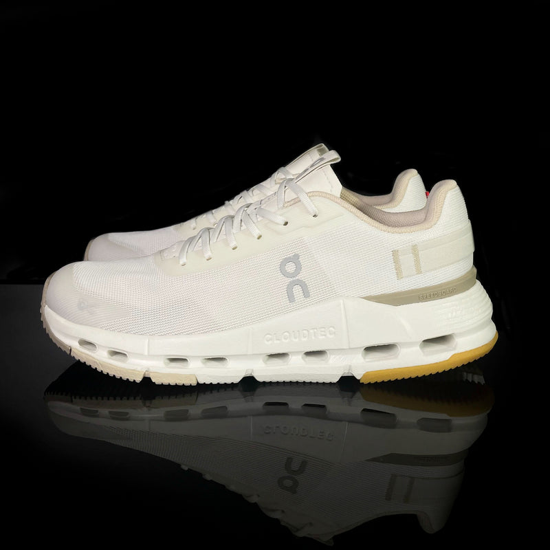 ON : On Cloudnova Forme 2 Femme Ivoire/ Dessert