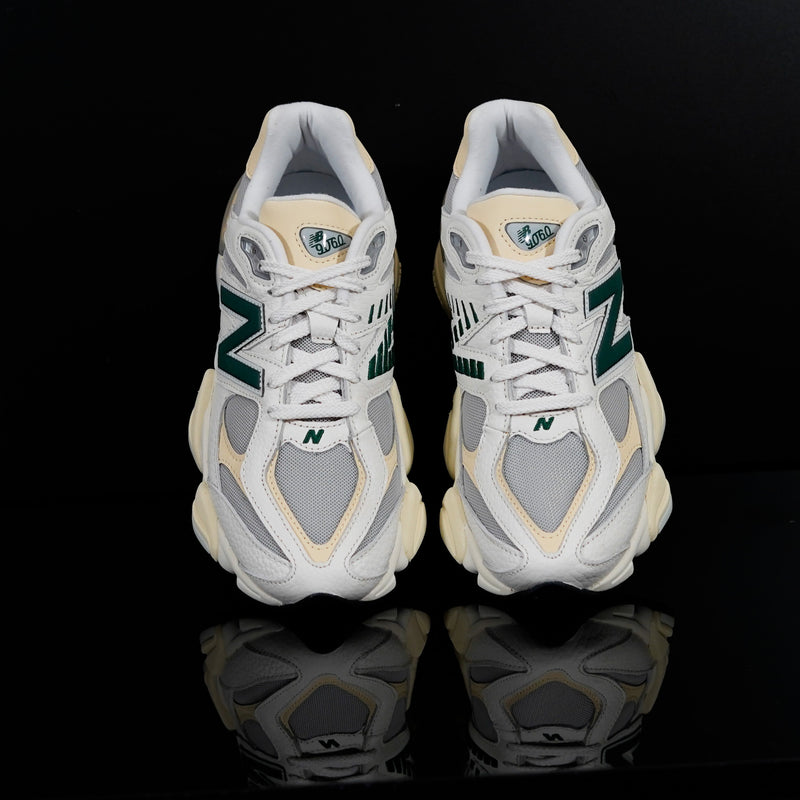 NEW BALANCE : New Balance 9060, Homme, Blanc/ Vert