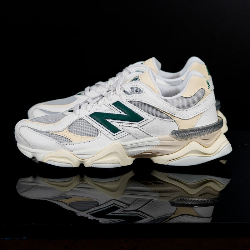 NEW BALANCE : New Balance 9060, Homme, Blanc/ Vert