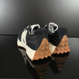 NEW BALANCE : New Balance 327, Femme, Noir/ Blanc