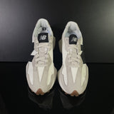 NEW BALANCE : New Balance 327, Femme, Beige/ Noir